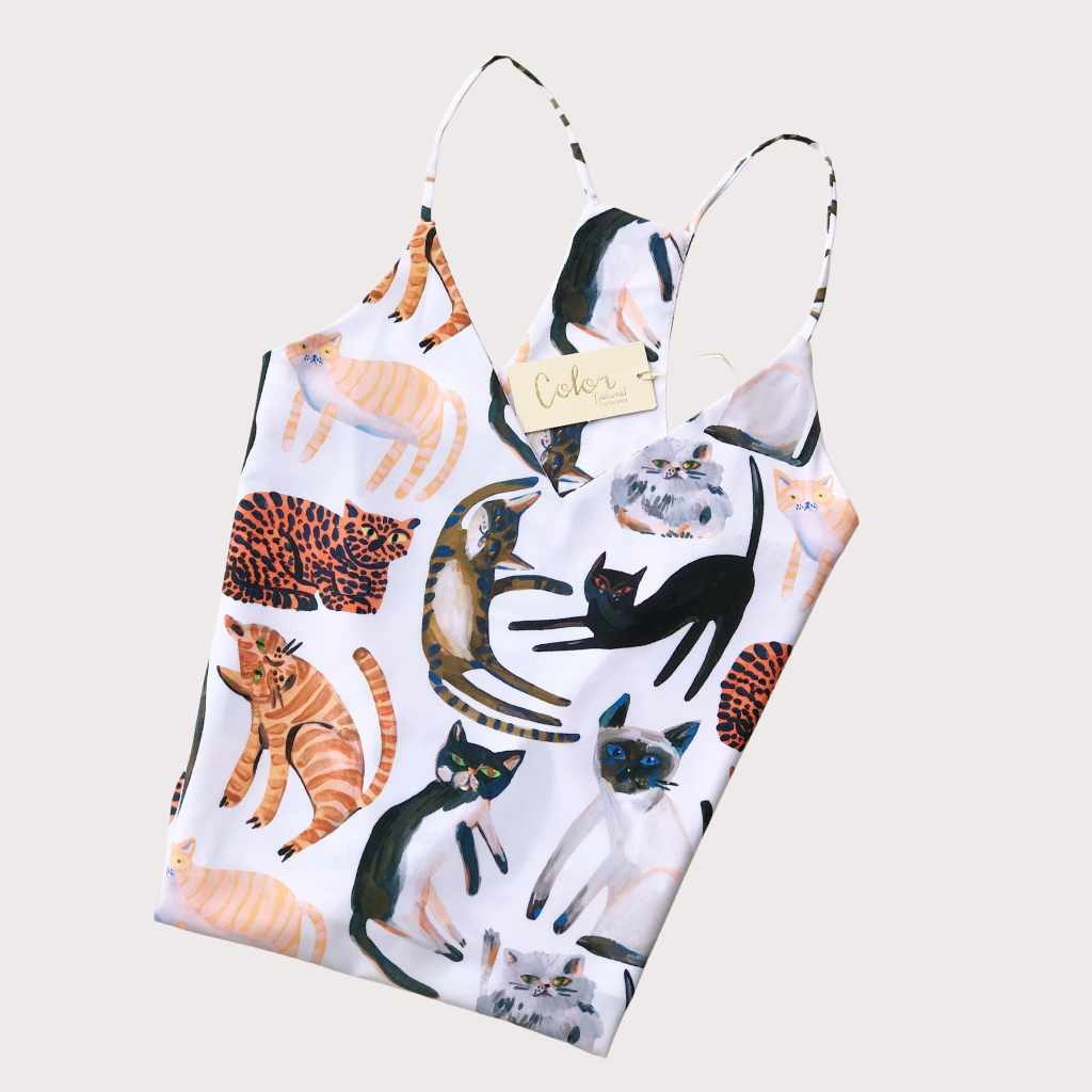 PREORDER Blusa basica Gatos blanca