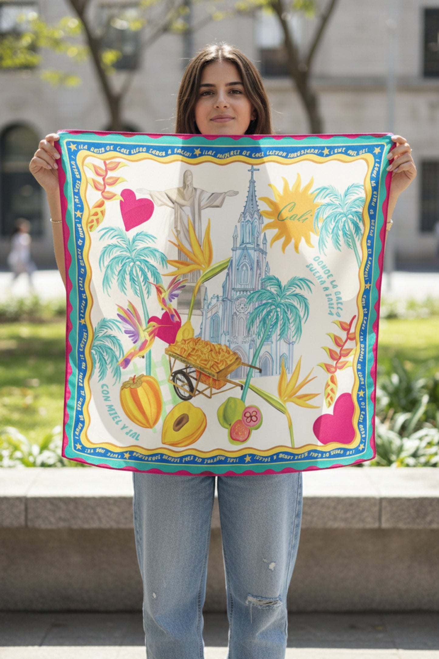 Pañoleta Beige Edicion Mi Cali